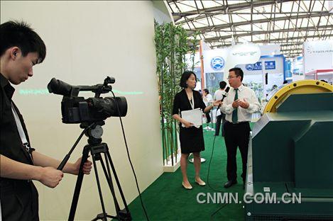 2013年中国国际铝工业展花絮020·安博·体育,安博(中国)记者访恩勒精密设备有限公司左进先生